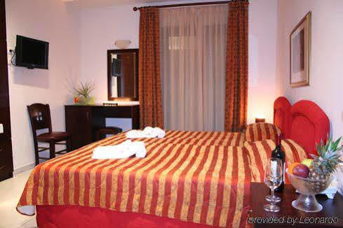 Athina Hotel Káto Loutrákion